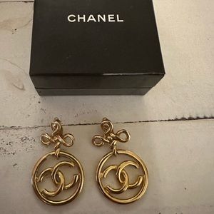 Chanel fleur de lis earring. Beautiful!
